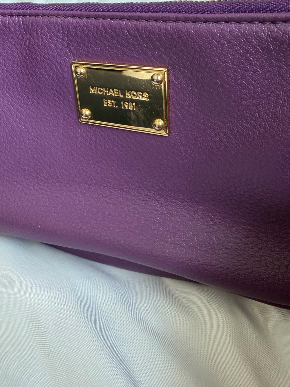 Michael Kors Plum Leather Shoulder Bag with Gold Plaque - Picture 2 of 6